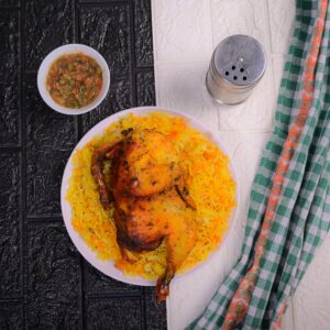 نصف دجاج مندي مع الرز